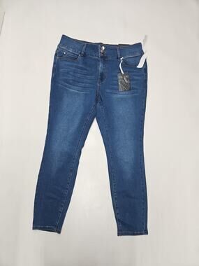 Tahari Woman's Comfort Luxe Jeans Size 18W Color Blue New